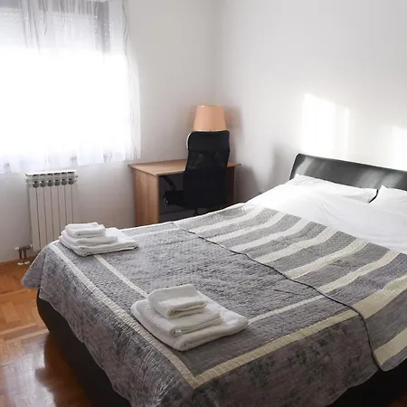 Sf Apartment